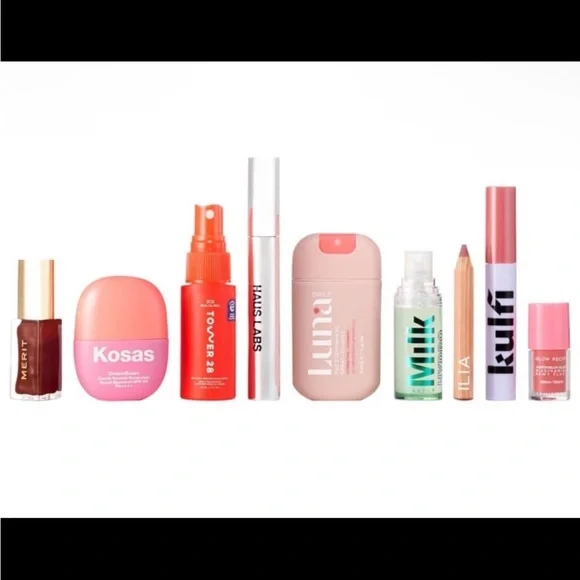 Sephora Favorites Cozy & Clean Makeup Value Set - Picture 2 of 2